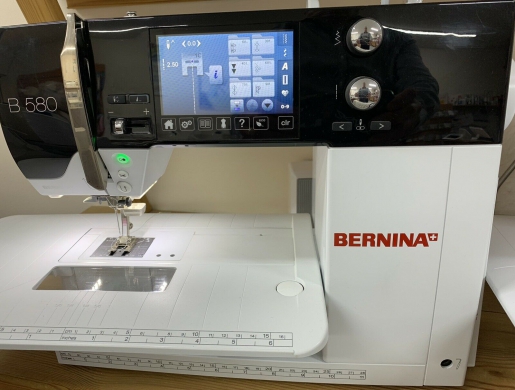 bernina B580E Embroidery sewing machine, Nairobi -  Kenya