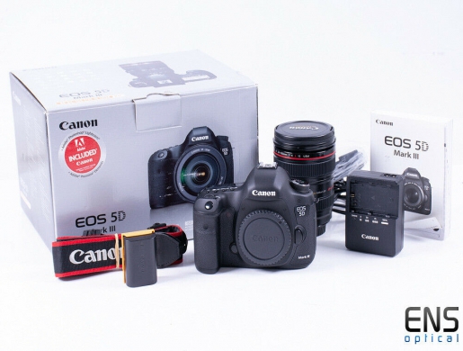  Canon EOS 5D Mark III 35mm Digital SLR Camera 24-105 F/4 kit - 7945 Shots, Ribeira Brava -  Cape Verde