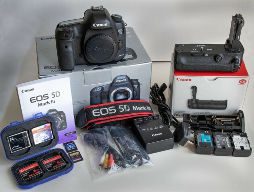  Canon EOS 5D Mark III Strap, BL-5DIII, Battery Charger, Field Guide, Low Shutter, Abuko -  The Gambia
