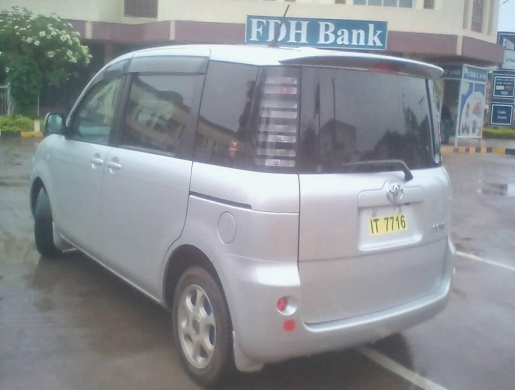 2006 Toyota Sienta, Lilongwe -  Malawi