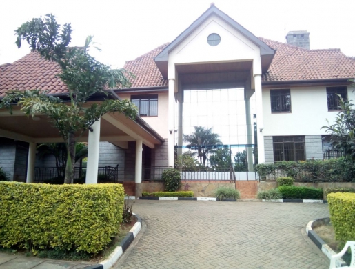 5 BEDROOM HOUSE TO LET AT LAVINGTON, Nairobi -  Kenya