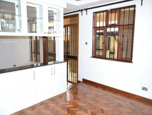 5 Bedroom Townhouse To Let in Lavington, Nairobi -  Kenya