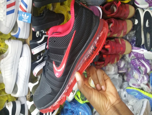 Airmax 97 et airmax 2017, Douala -  Cameroun