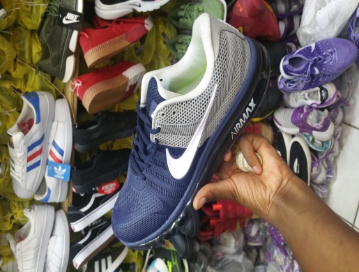 Airmax 97 et airmax 2017, Douala -  Cameroun