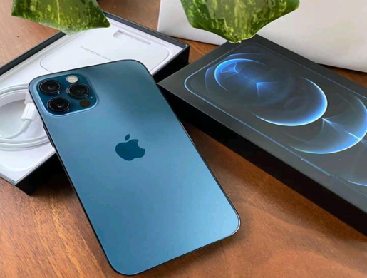 Apple iPhone 12 $500/Apple iPhone 11 $400/iPhone Xs $350/iPhone 8+ $250/iPhone 7+$200/iPhone 6s+ $150 Whatsapp : +12674046526, Farato -  The Gambia