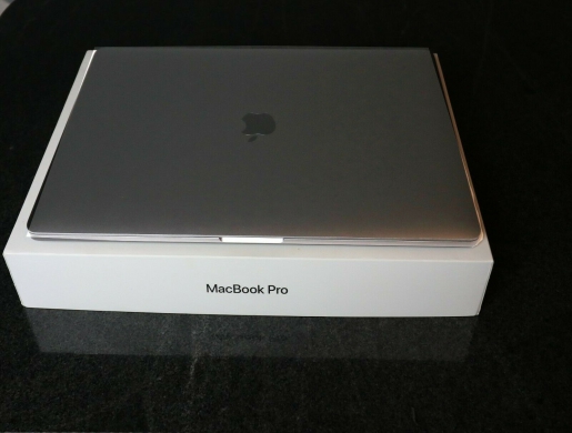 Apple MacBook Pro 15, 2020, touch bar, Nairobi -  Kenya