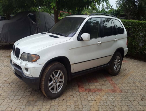 bMW X5, Lomé -  Togo