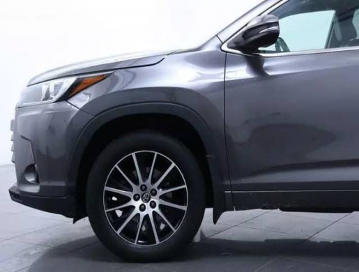 Buy 2019 Toyota Highlander SE Used For Sale, Nairobi -  Kenya