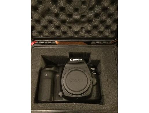 Canon EOS 5D Classic Camera-28-135mm Ultrasonic Lens-Filters-Flash-Accessories , Nairobi -  Kenya