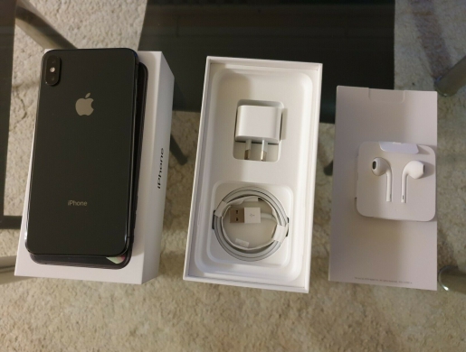 For Sale Original iPhone Xs Max,Samsung S10 Plus,iPhone x,S9 Plus, Arusha - Tanzania