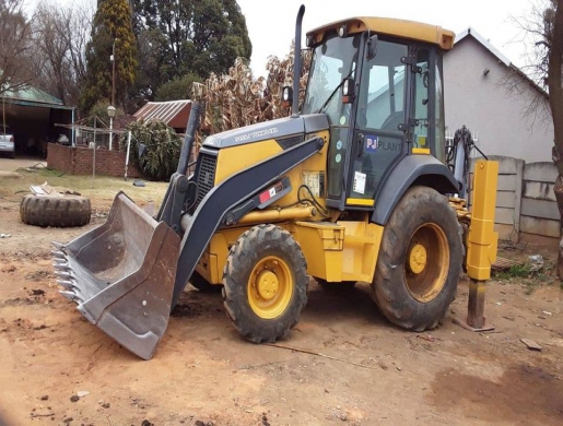 Front end loader training in witbank kriel secunda ermelo middelburg embalenhle hendrina carolina 0712480425/0635070708, Witbank -  South Africa