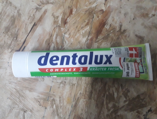 Dentifrice Dentalux, Douala -  Cameroun