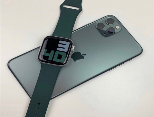 iPhone 11 Pro Max + Apple Watch Series 5 40mm, Nairobi -  Kenya