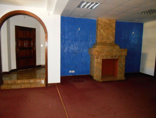 Kileleshwa 5 br commercial to let, Nairobi -  Kenya