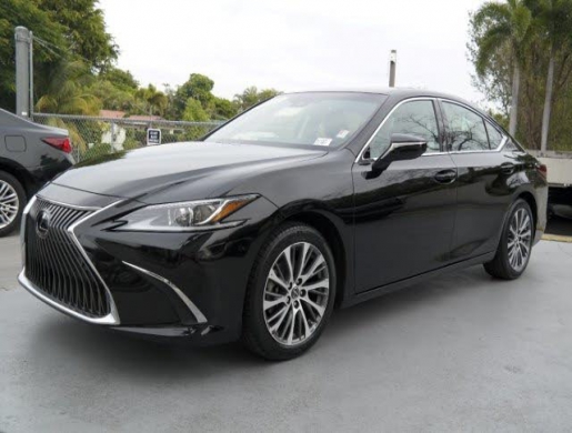 Neatly Used 2019 Lexus ES 350 FWD 4D Sedan, Nairobi -  Kenya