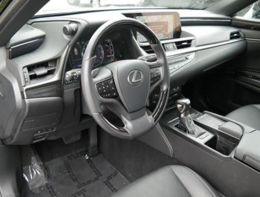 Neatly Used 2019 Lexus ES 350 FWD 4D Sedan, Nairobi -  Kenya