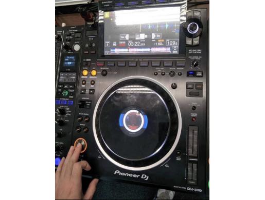 Pioneer CDJ-3000 Professional DJ Multi Player = 1400 EUR, Pioneer CDJ-2000NXS2 Multi Player = 1000 EURO, Centurion -  South Africa