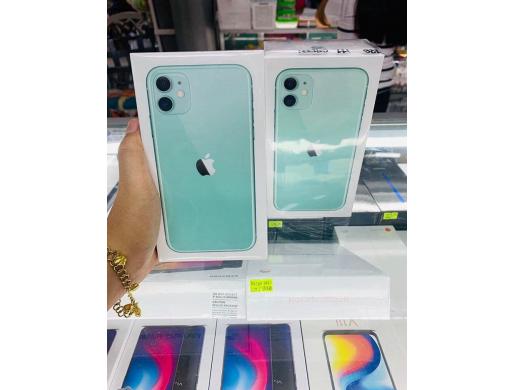 Selling sealed iPhone 11 Pro iPhone X , Ondangwa -  Namibia