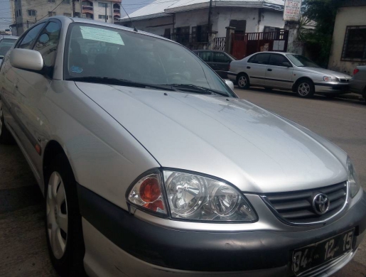 Toyota advensis année 2002, Douala -  Cameroun