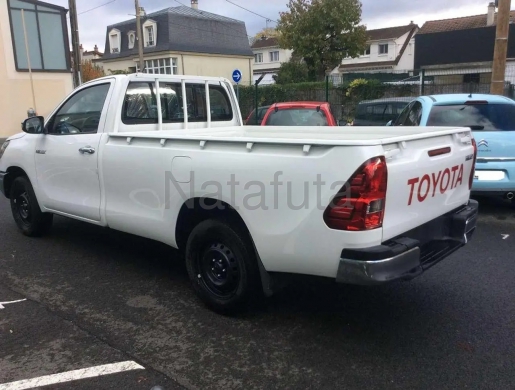 used Toyota Hilux 2022 Suv 4x4 white Single Cab, Bélabo -  Cameroun