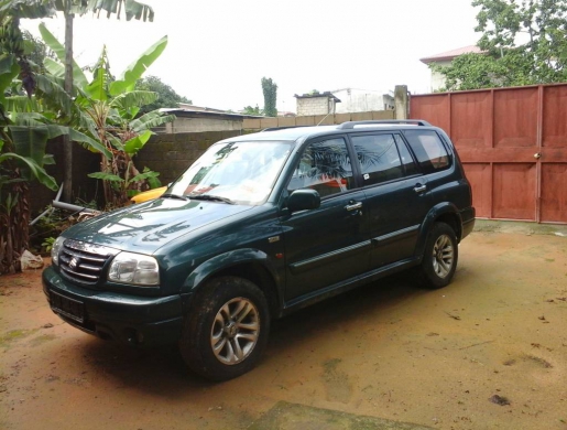 Voiture 4x4 tout terrain à louer, Douala -  Cameroun