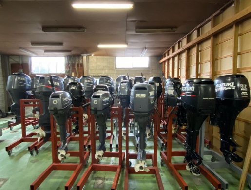 We sell NEW and USED MODEL OF OUTBOARD MOTOR ENGINES, Bamako -  Mali