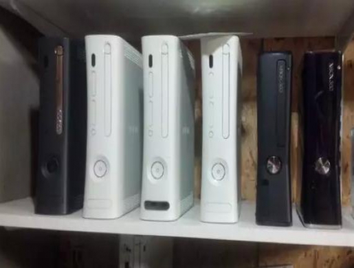 Xbox 360 RGH/Jtag Slim Trinity or fat jasper with 20 games installed, Kampala -  Uganda