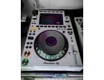 Pioneer CDJ-3000 Professional DJ Multi Player = 1400 EUR, Pioneer CDJ-2000NXS2 Multi Player = 1000 EURO